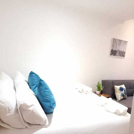 Ferienwohnung F1-Basement Studio Fits 3 Near Paddington London Exterior foto